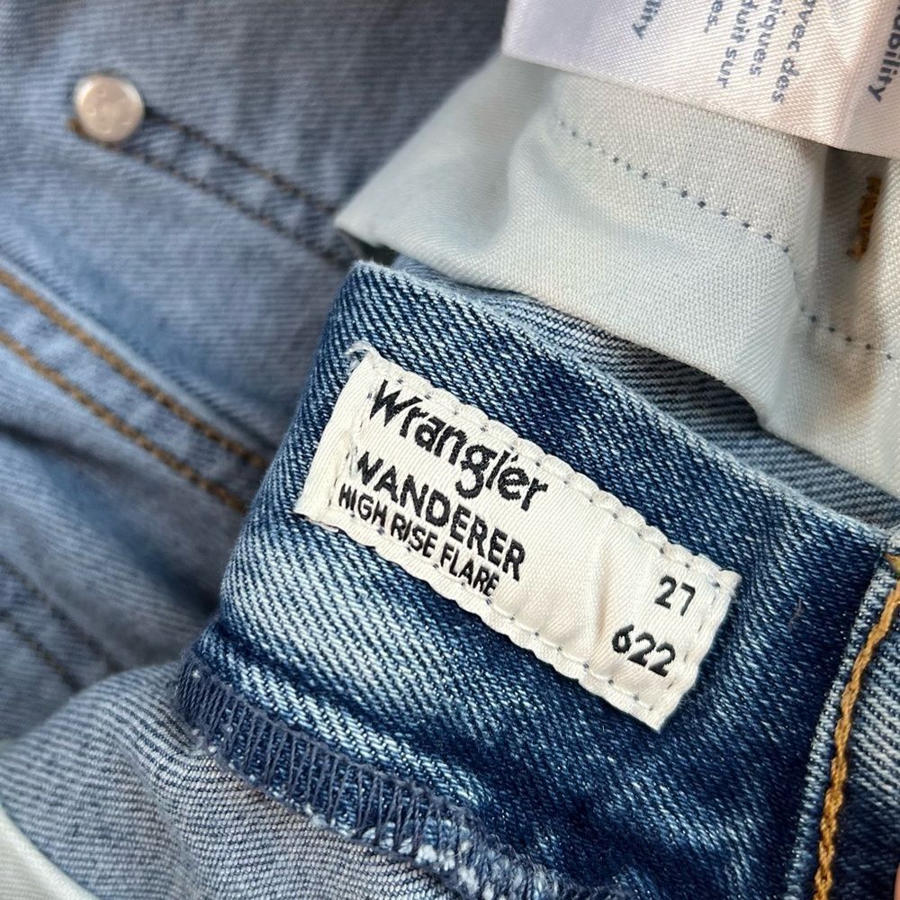 Wrangler Wanderer High Rise Flare 622 Jeans - Picture 10 of 15